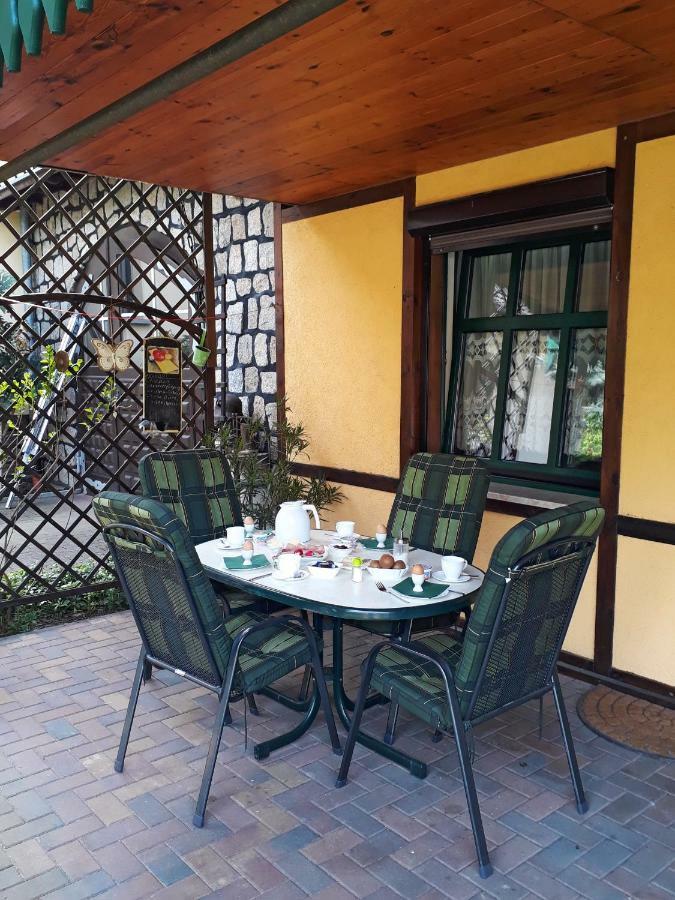 Pension Zum Weissen Hirsch Reitwein Екстер'єр фото